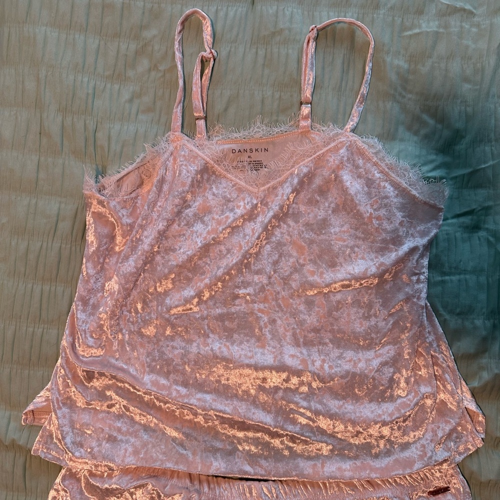 Danskin Sleep Set - Picture 2 of 3